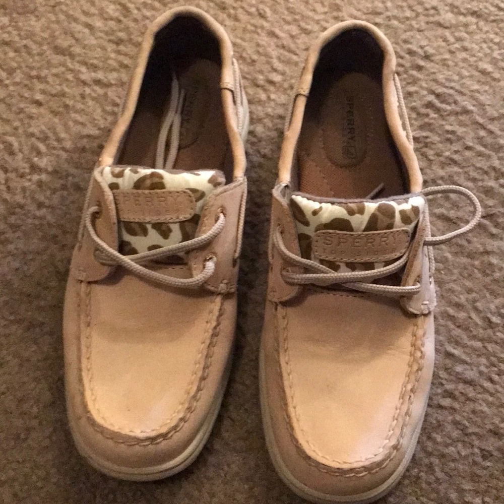 Leopard sperrys women’s